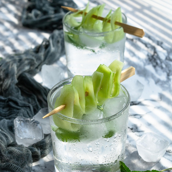 glass lemonade ice mint